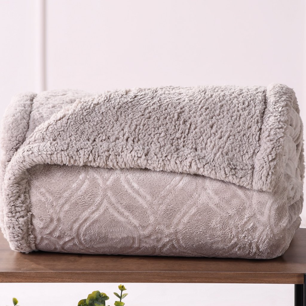 Manta Queen Sherpa Realce Flannel Lã de Carneiro 220x240cm
